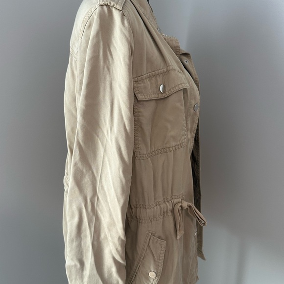 LOFT Beige Utility Jacket - Picture 5 of 7